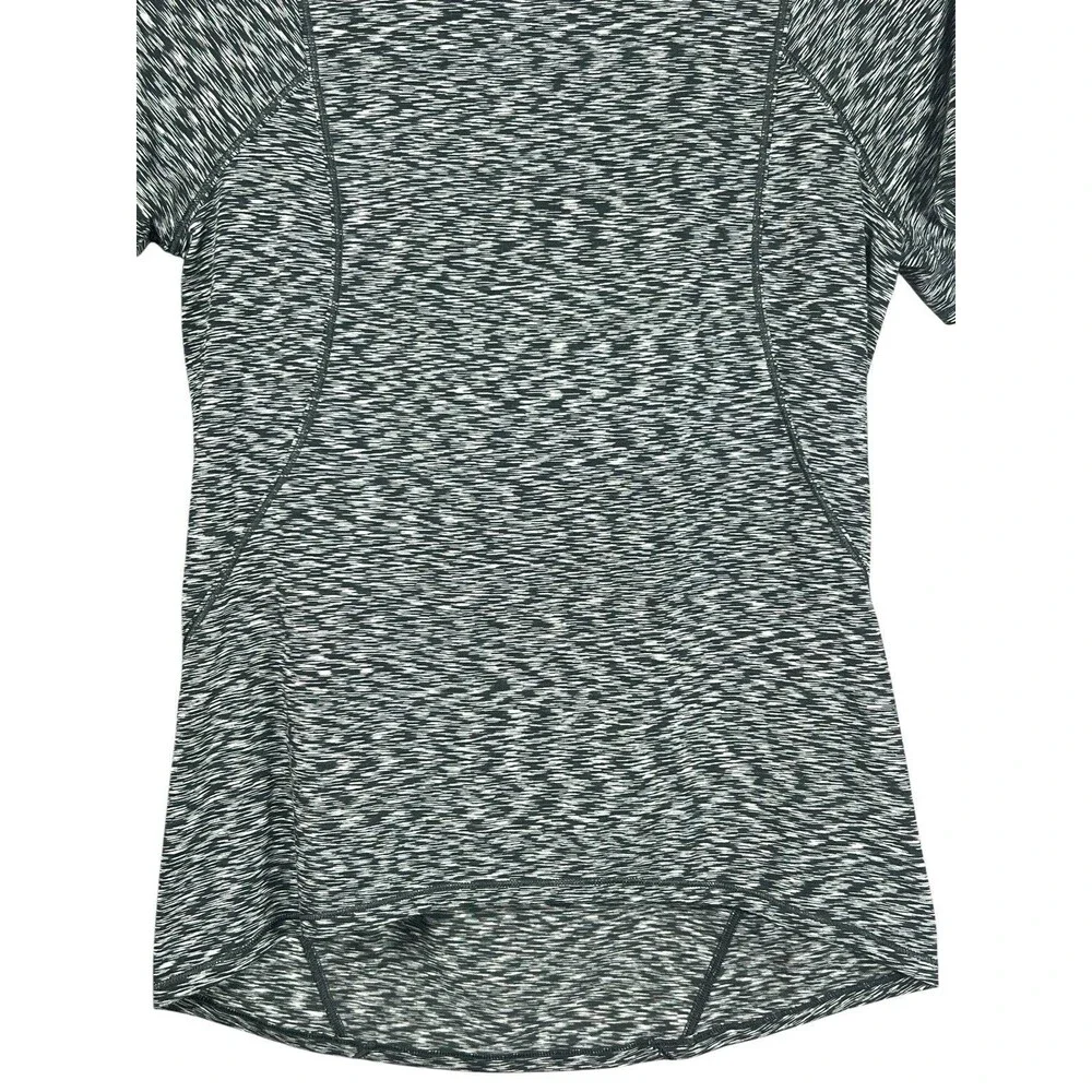 Lululemon Shirt Women's 2 Make Miles Count‎ Spaced Out Space Dye Black White Tee